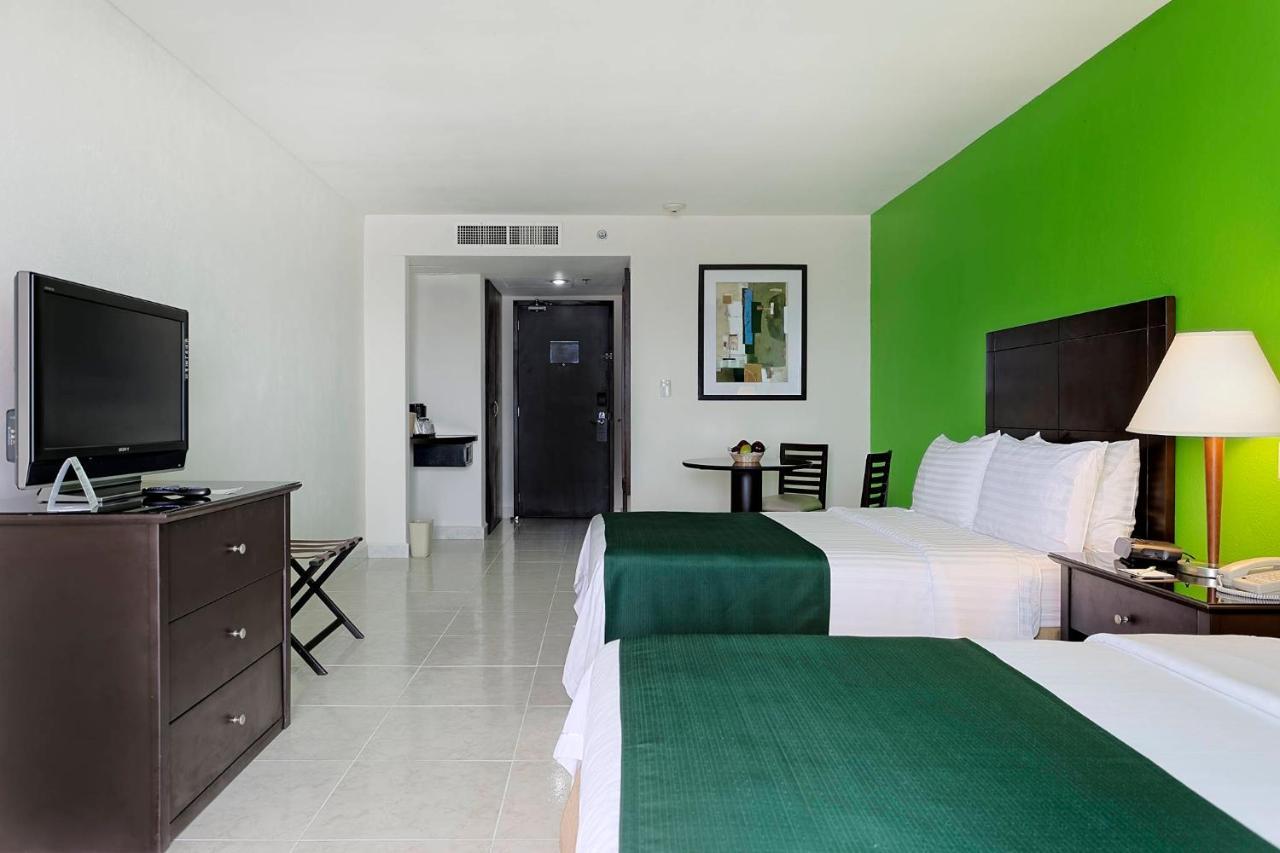 Holiday Inn Campeche Exterior foto