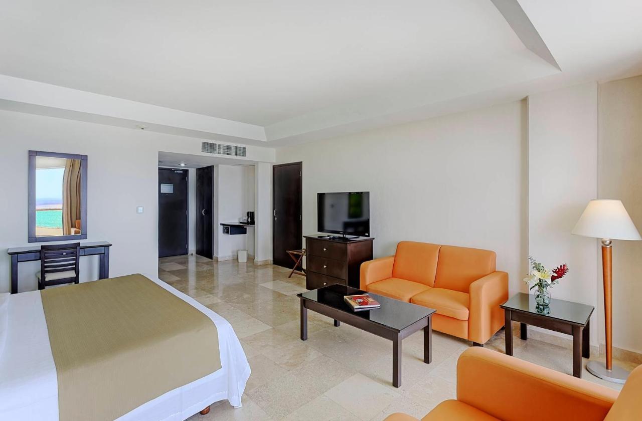 Holiday Inn Campeche Exterior foto